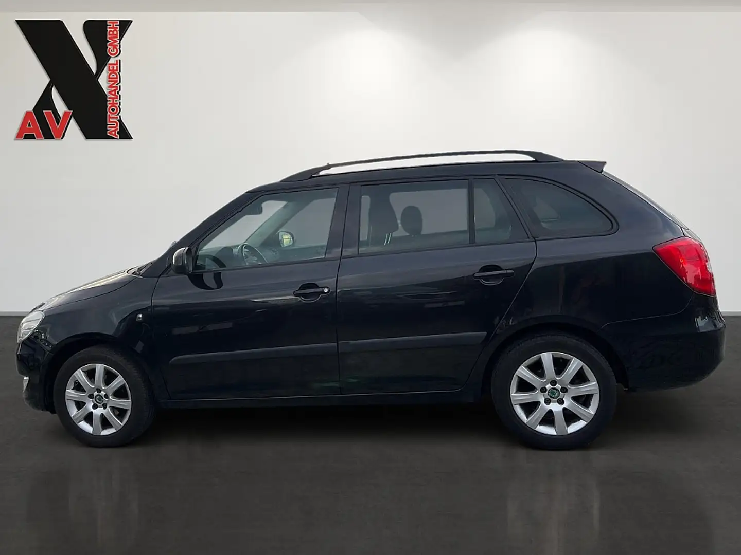 Skoda Fabia Combi Ambiente 1,2 TSI/ERSTBESITZ/VOLLSTÄNDIGES... Schwarz - 2
