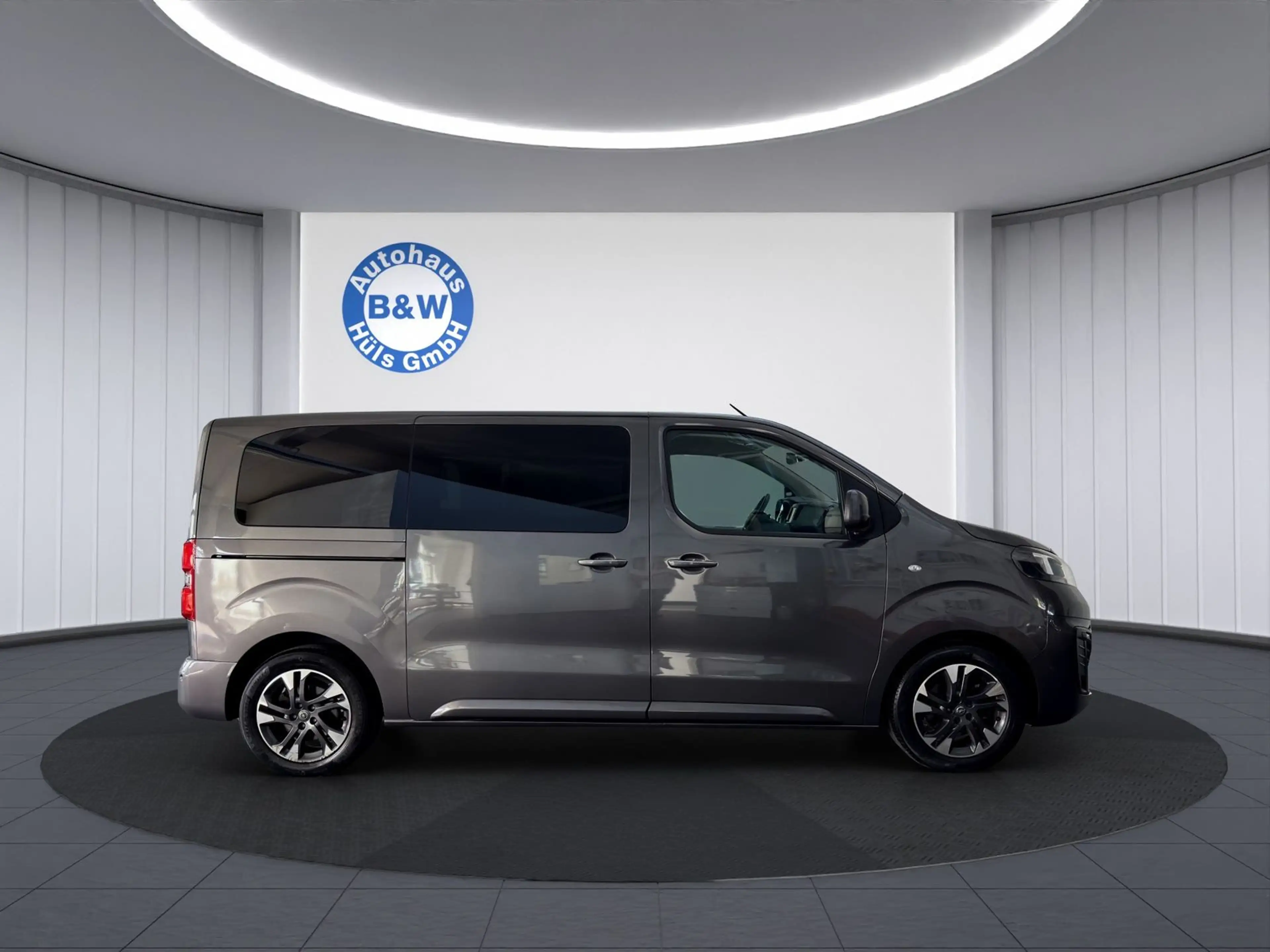 Opel Zafira Tourer M (L2)*1.Hand*6-SITZE*NAVI*SHZ*AHK — photo 5