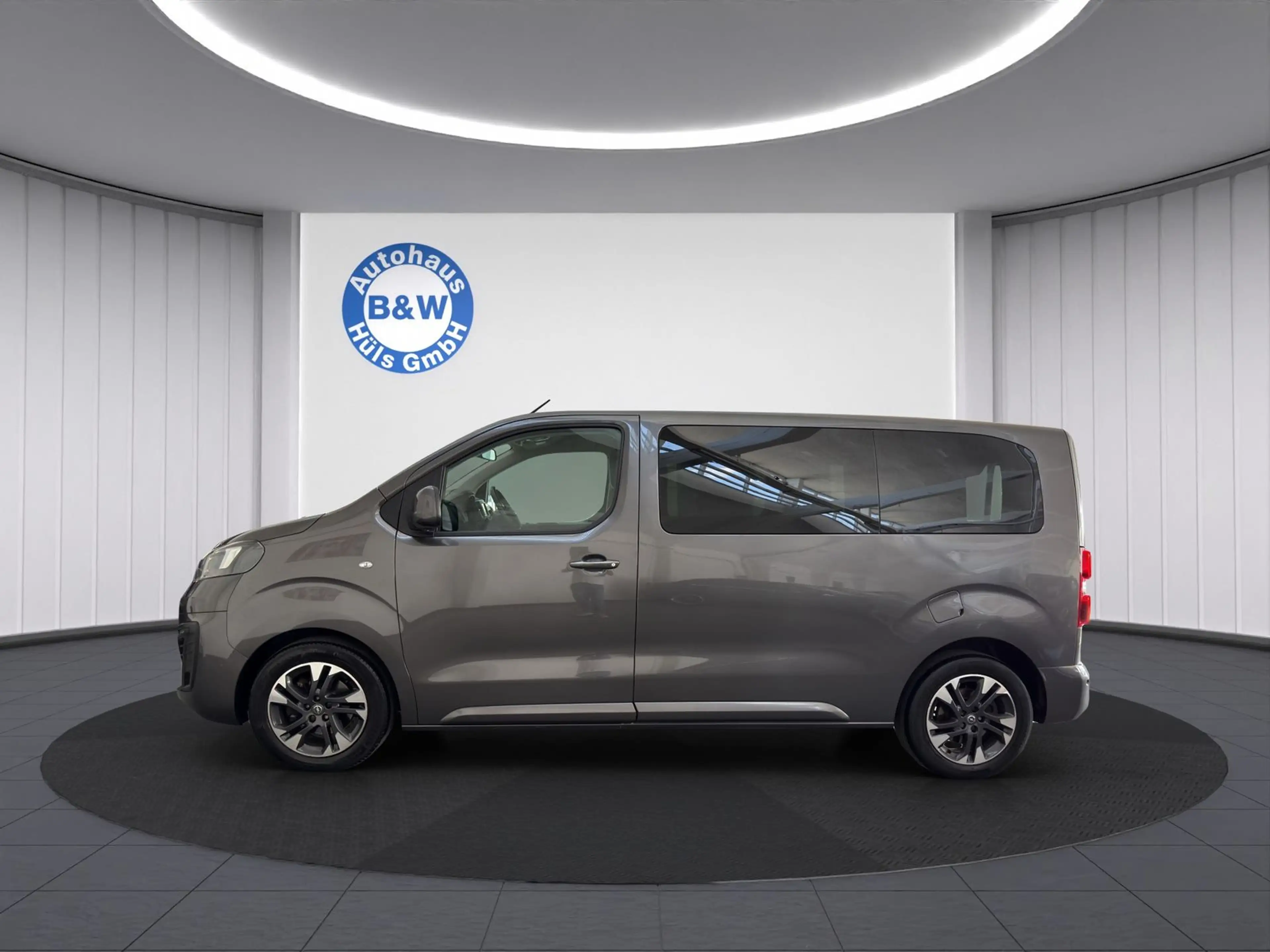 Opel Zafira Tourer M (L2)*1.Hand*6-SITZE*NAVI*SHZ*AHK — photo 4