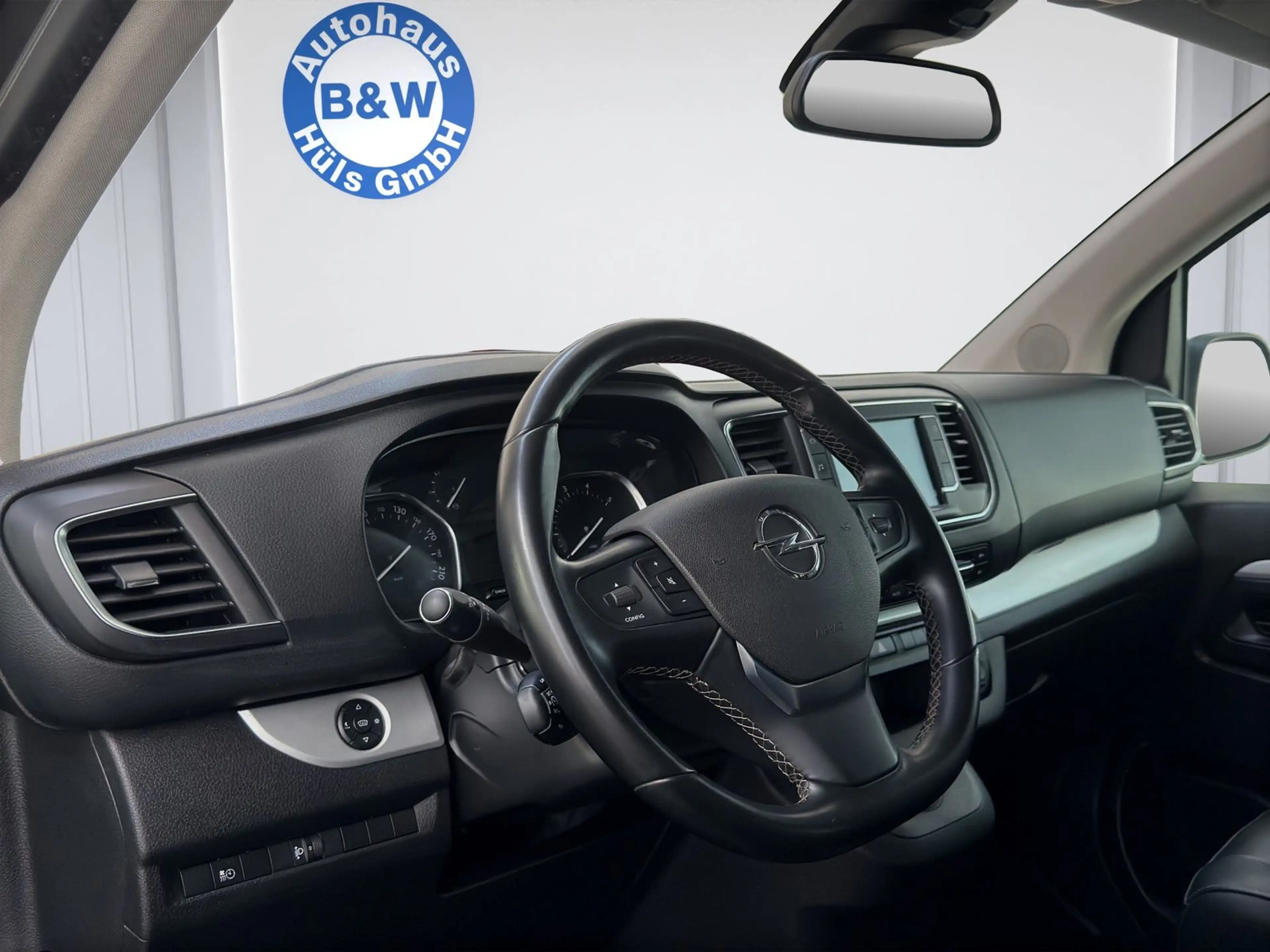 Opel Zafira Tourer M (L2)*1.Hand*6-SITZE*NAVI*SHZ*AHK — photo 9