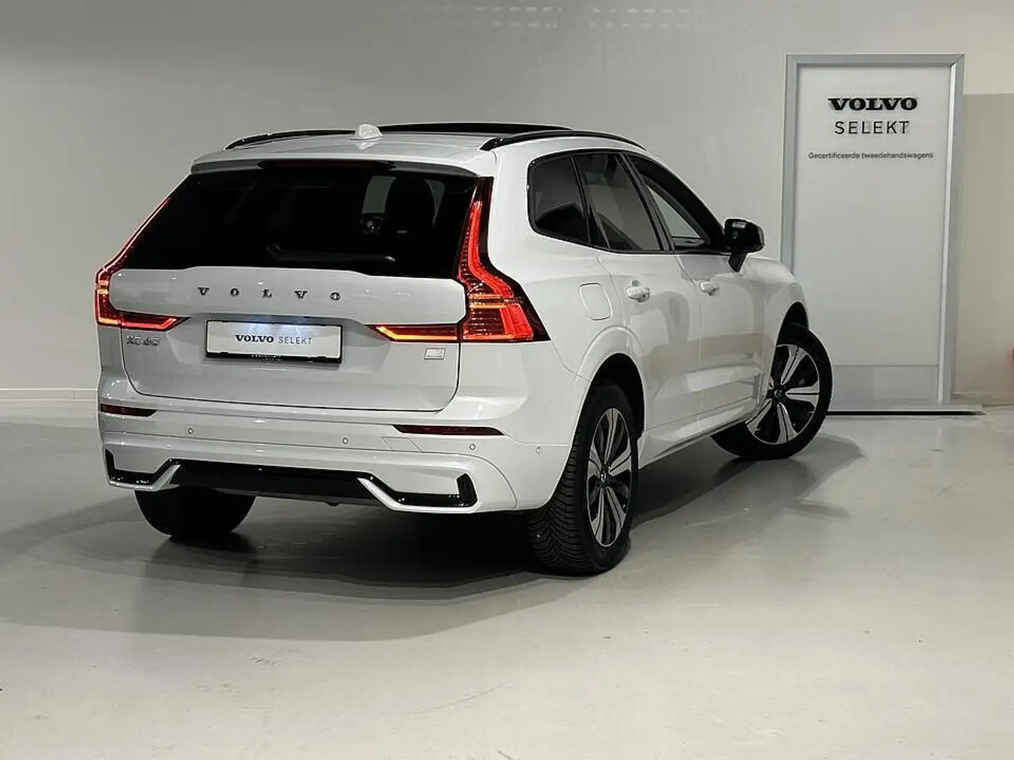 Volvo XC60 T8 Recharge Dark Plus Long Range Wit - 2