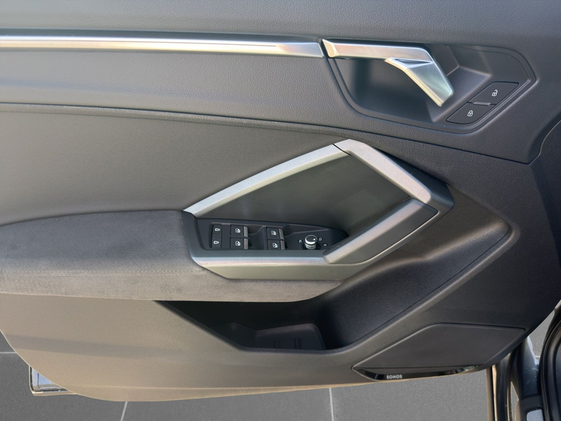 Audi RS Q3 RS-SPORTABGAS 21" OPTIK SONOS NA — photo 13