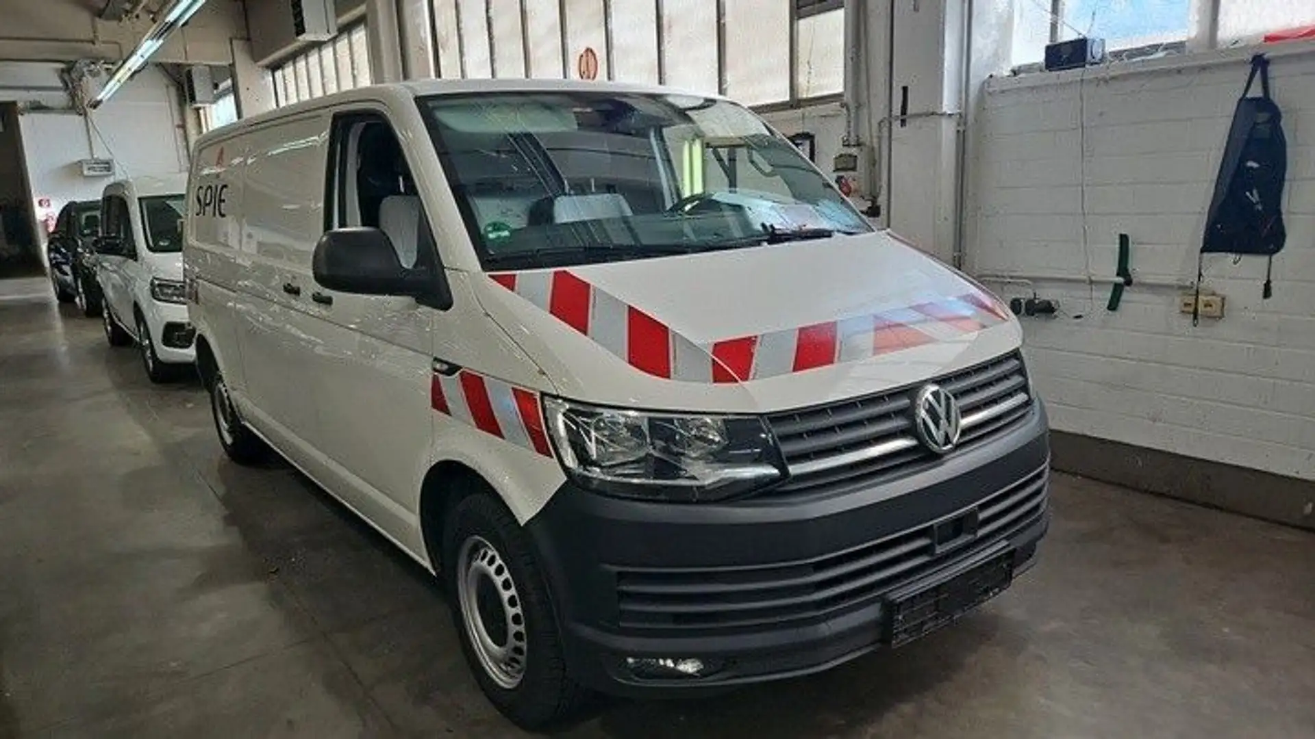 Volkswagen T6 Transporter 4Motion WERKSTATT REGALE/2xSCHIEB Blanc - 2
