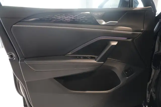 Volkswagen Tiguan view 11