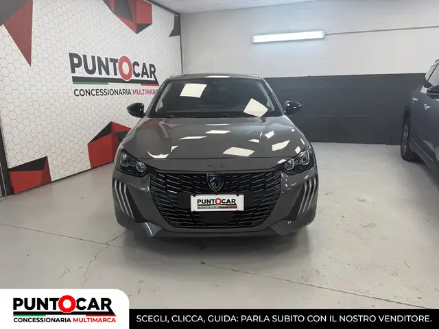 Peugeot 208 view 2
