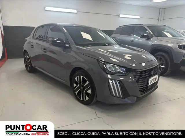 Peugeot 208 view 3
