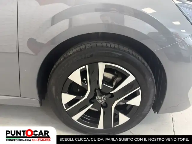 Peugeot 208 view 5