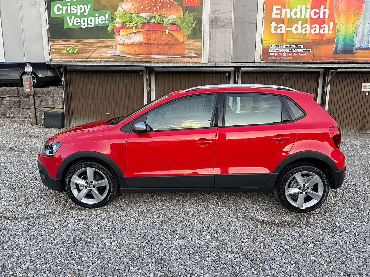 Volkswagen Polo Country 1,2 70 PS Rot - 2