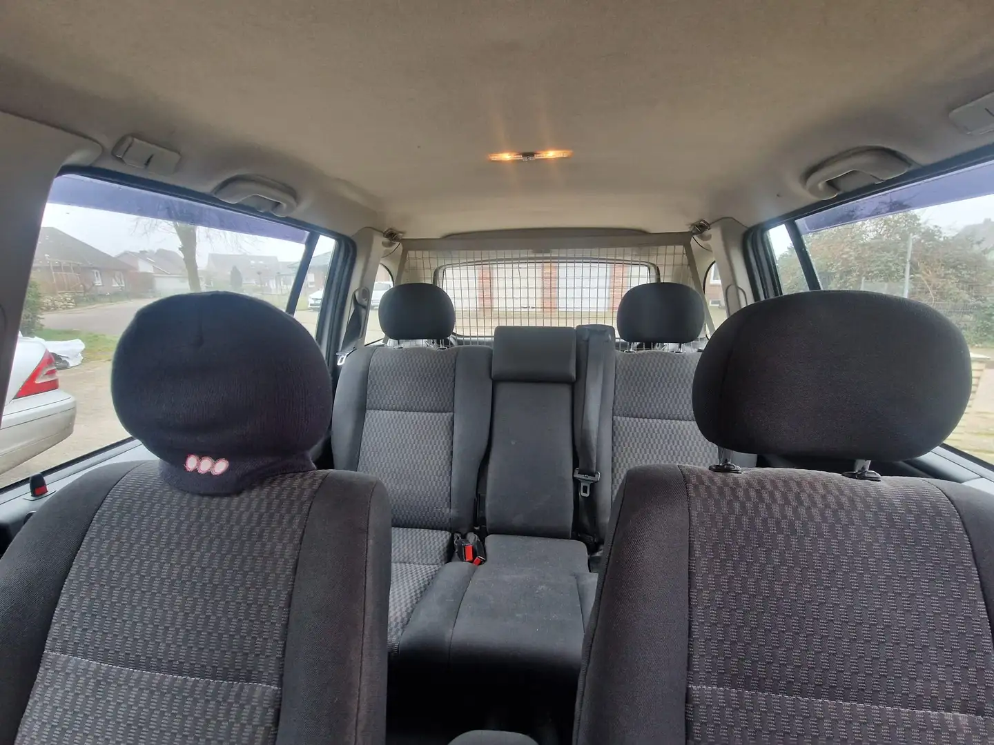 Opel Zafira Zafira 1.8 Edition srebrna - 2