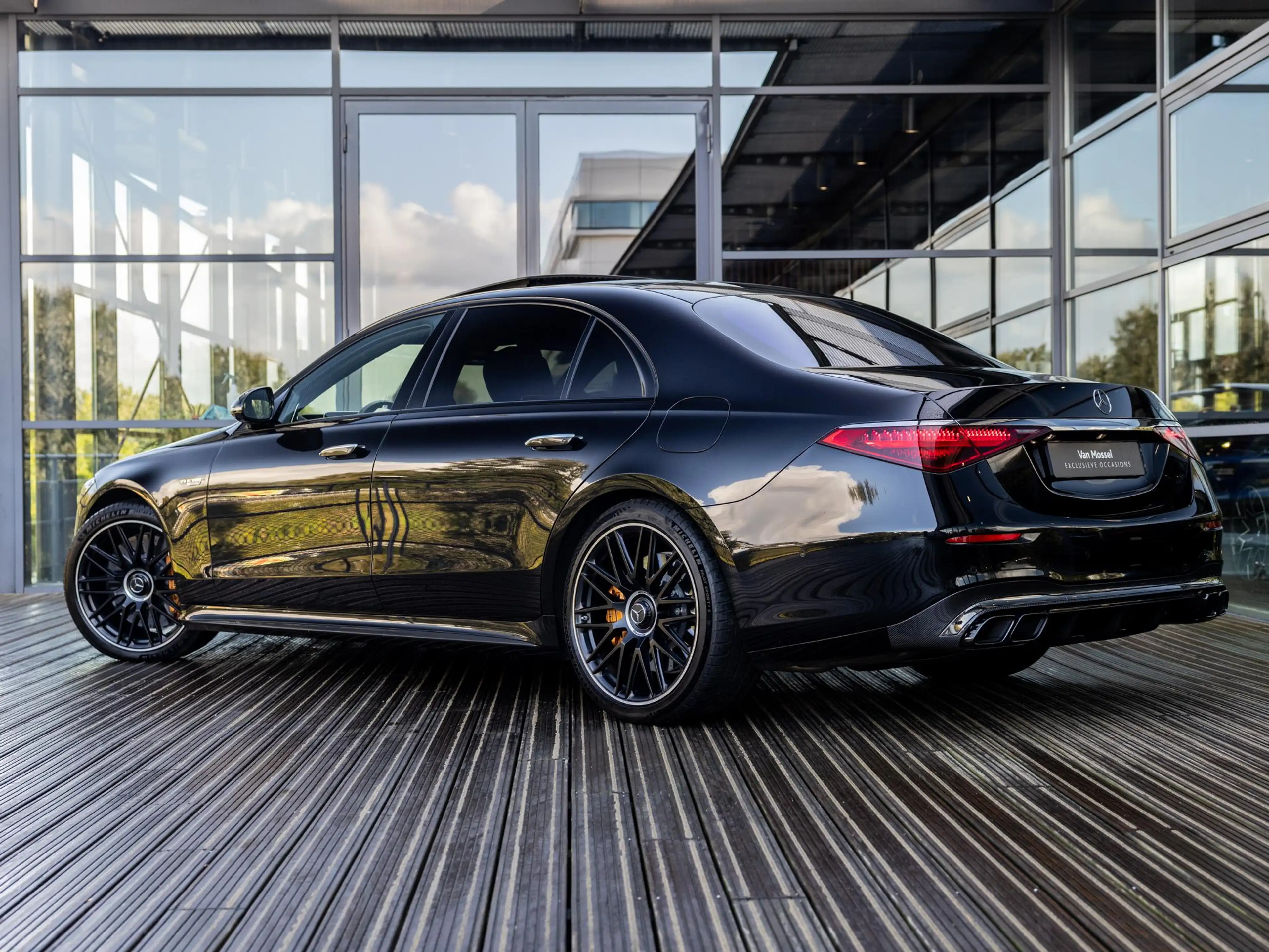 Mercedes-Benz S 63 AMG S E Performance | 4D BURMESTER | KERAMISCH | NIGHT — photo 2