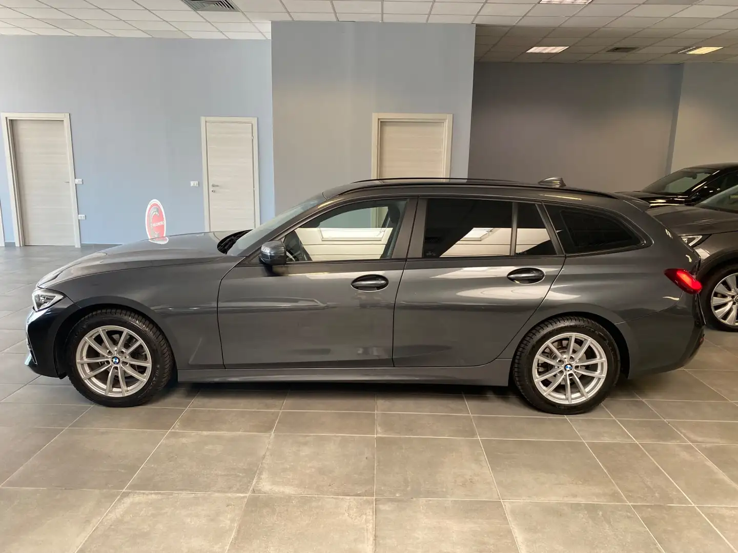 BMW 318 318d 48V Touring Business Advantage Gris - 2