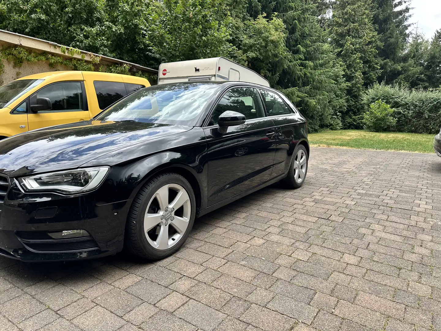 Audi A3 2.0 TDI  8V  Black Edition - 2