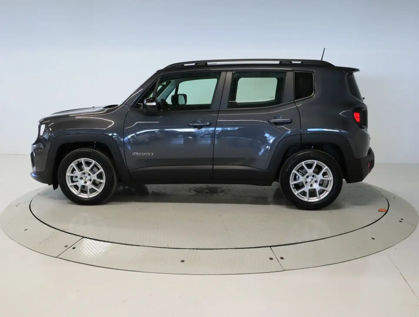 Jeep Renegade 1.5 MHEV 96KW LIMITED FWD DDCT 130 5P Grau - 2