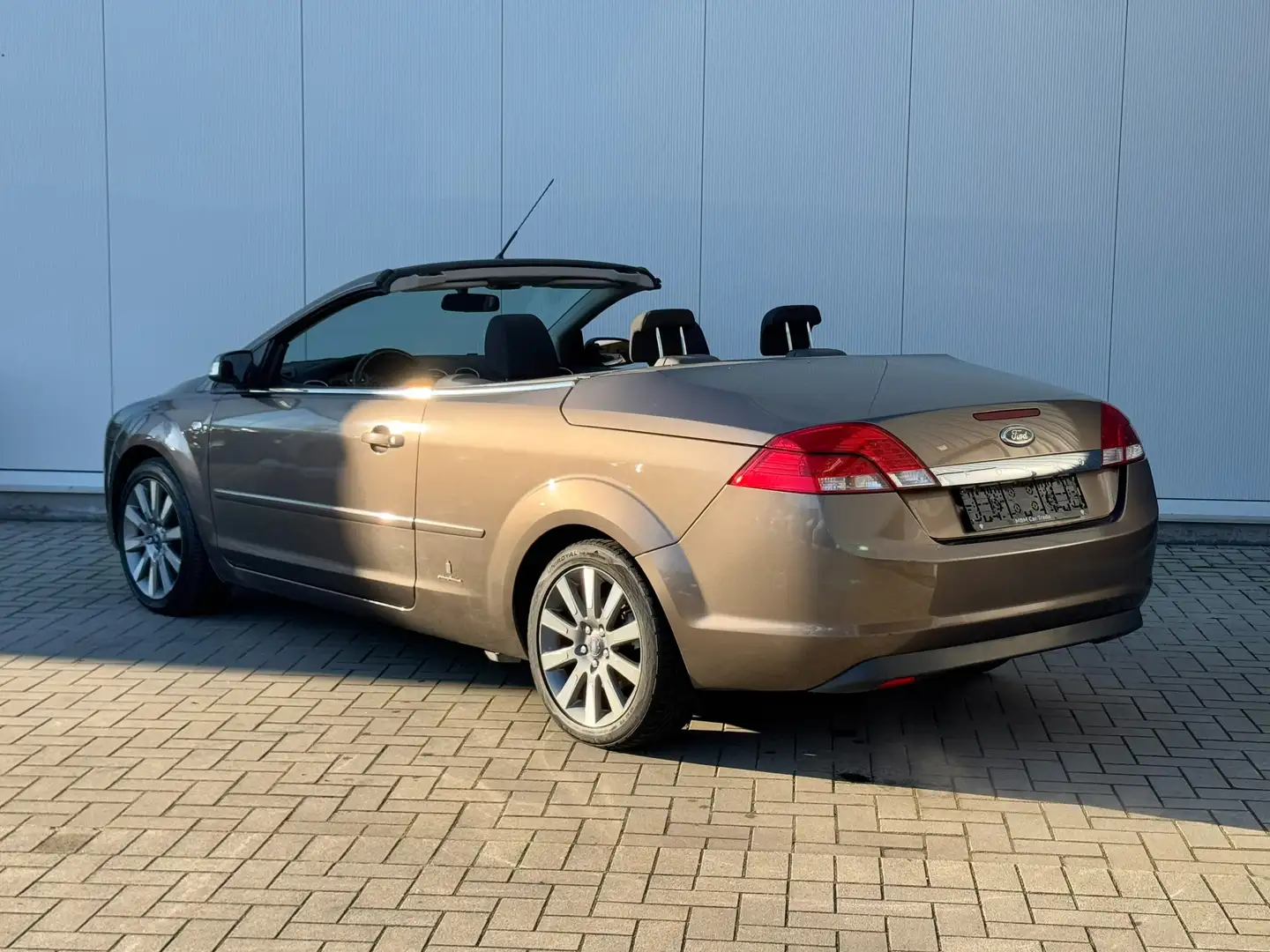 Ford Focus CC ✅2.0i Sport GARANTIE Airco Zetelverwarming Bruin - 2