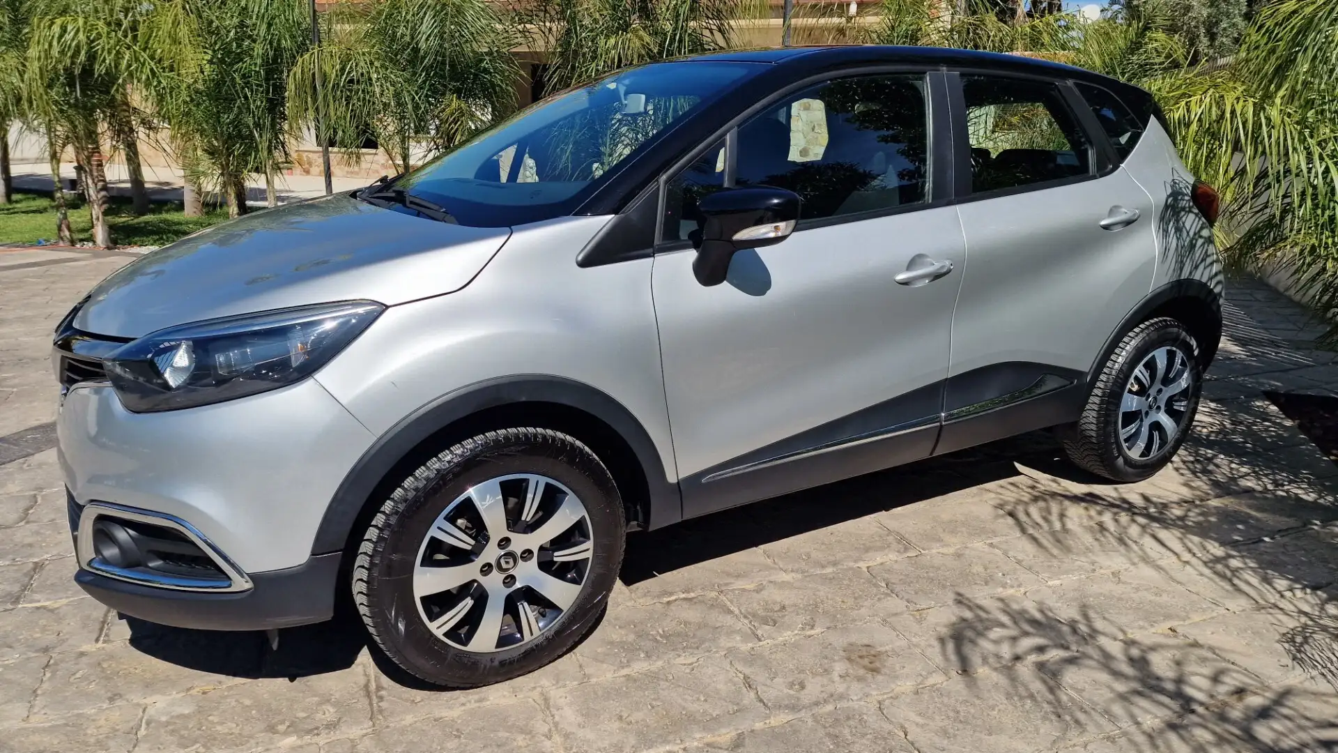 Renault Captur dCi 8V 90 CV Start&Stop Energy Intens Gris - 1