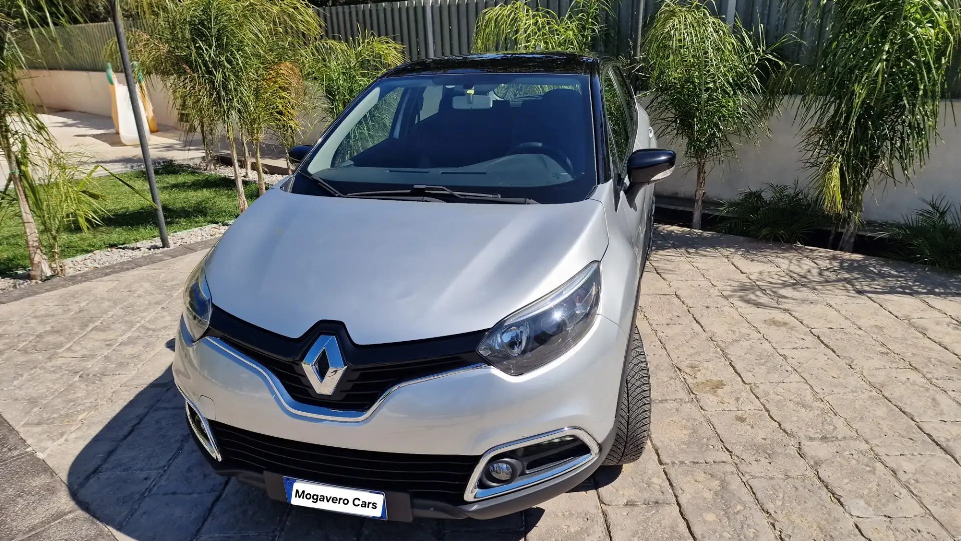 Renault Captur dCi 8V 90 CV Start&Stop Energy Intens Gris - 2