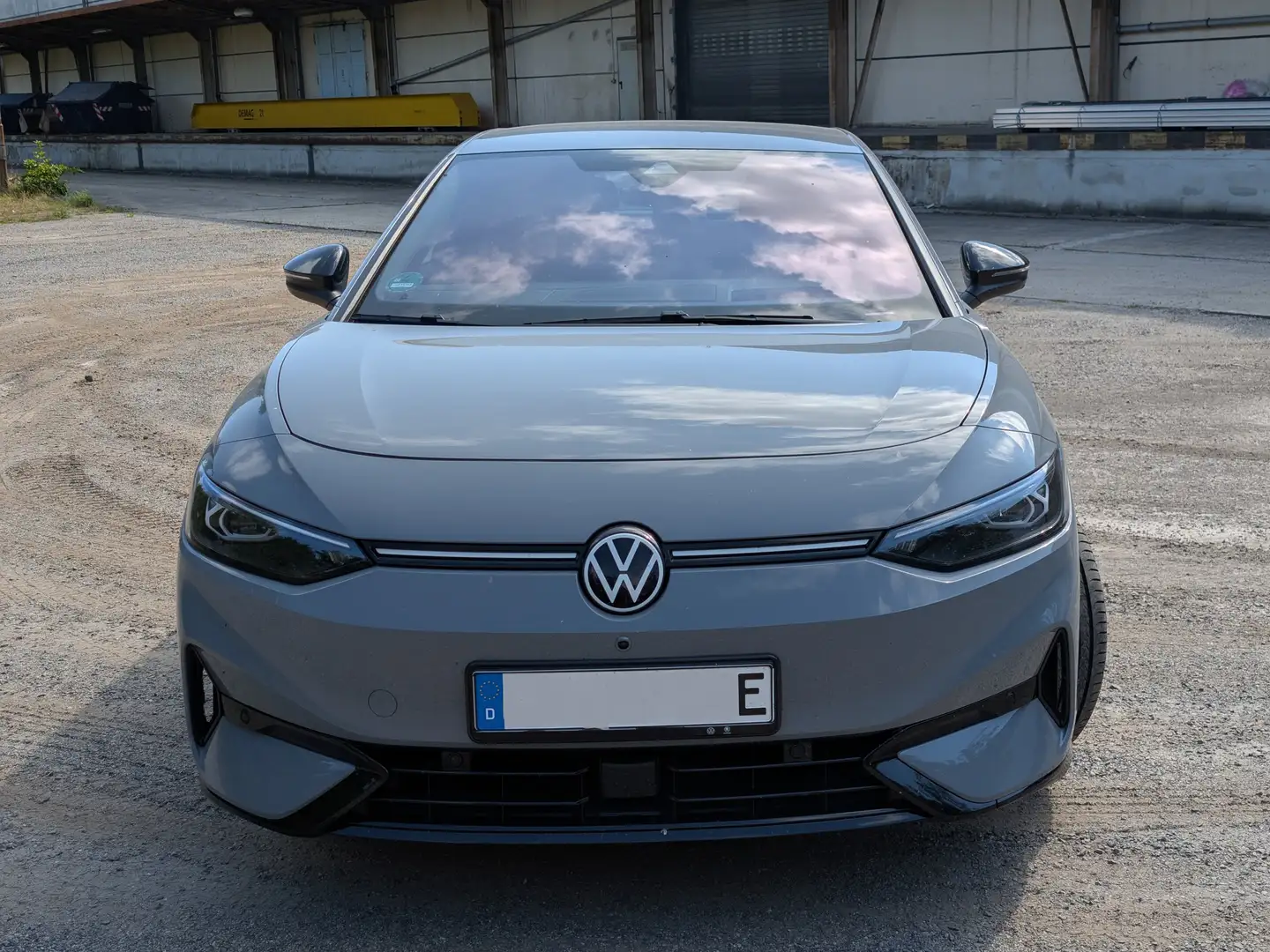 Volkswagen ID.7 Pro 210 kW Gris - 1