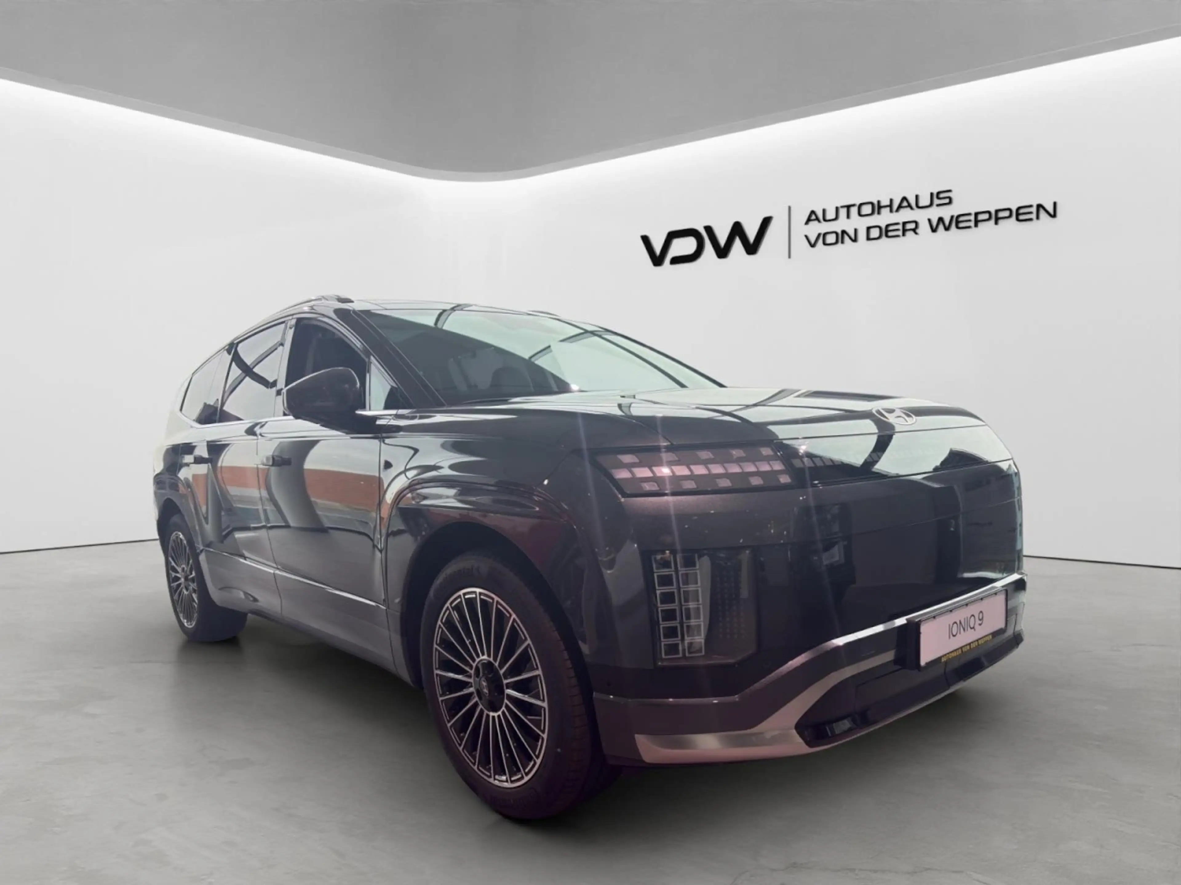 Hyundai IONIQ 9 4WD UNIQ 7-Sitzer Panorama-Schiebedach! Klima — photo 10