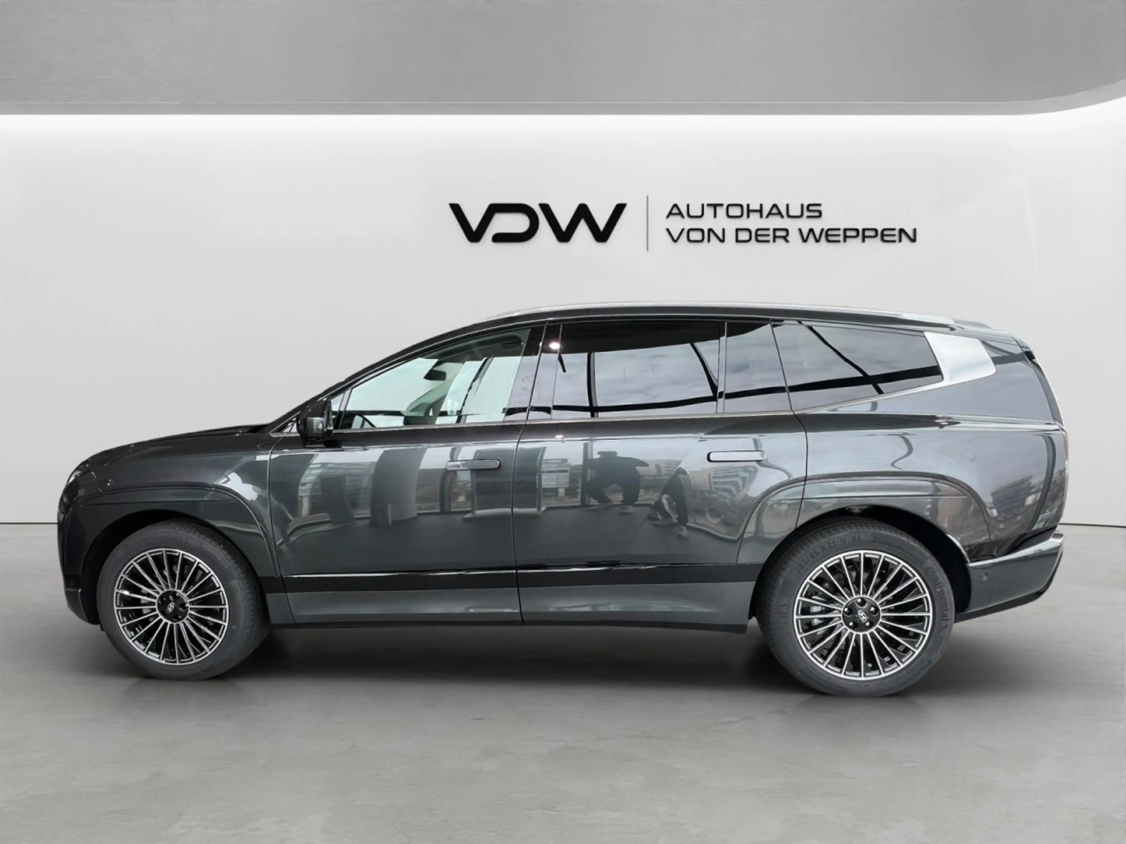 Hyundai IONIQ 9 4WD UNIQ 7-Sitzer Panorama-Schiebedach! Klima — photo 3