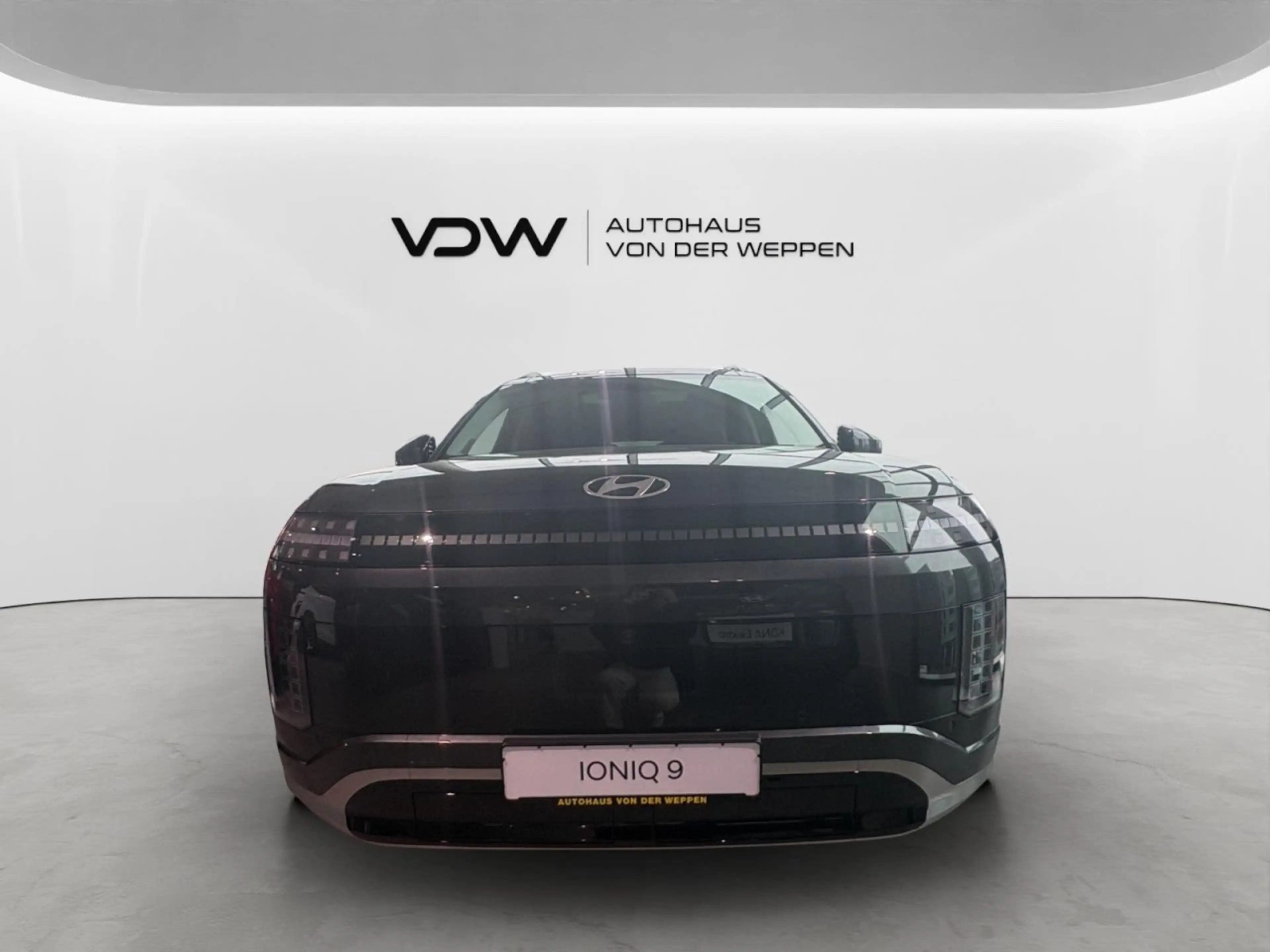Hyundai IONIQ 9 4WD UNIQ 7-Sitzer Panorama-Schiebedach! Klima — photo 2