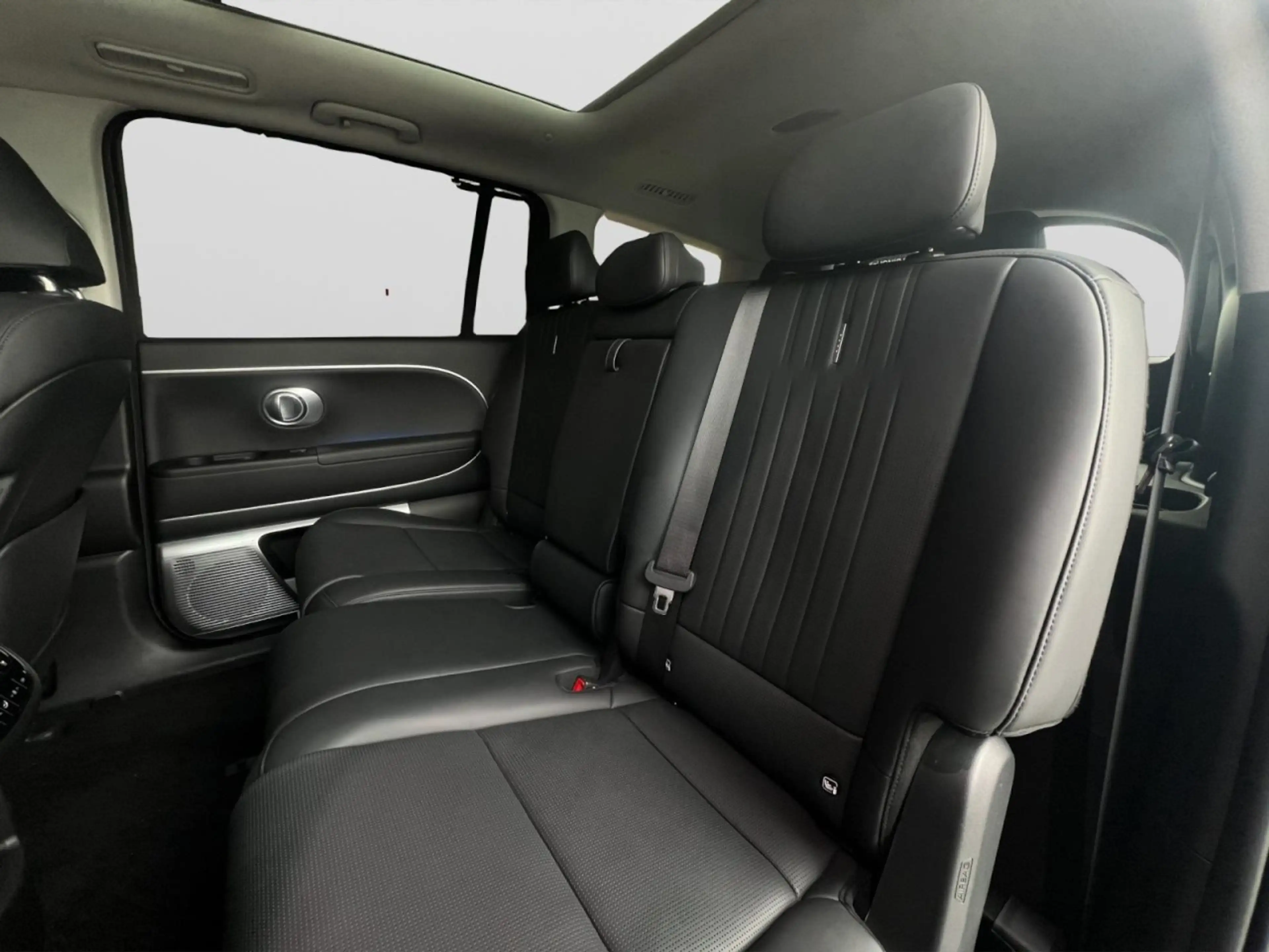 Hyundai IONIQ 9 4WD UNIQ 7-Sitzer Panorama-Schiebedach! Klima — photo 14