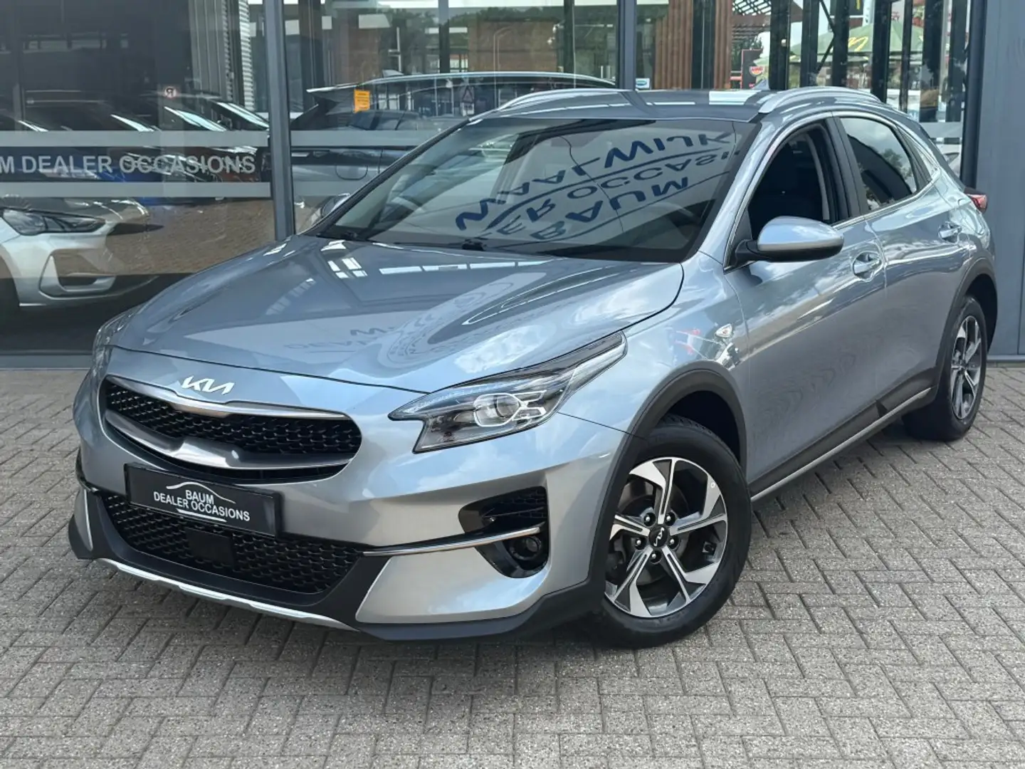 Kia XCeed 1.0 T-GDI DYNAMIC LINE AIRCO CARPLAY PDC-CAMERA. Grijs - 1
