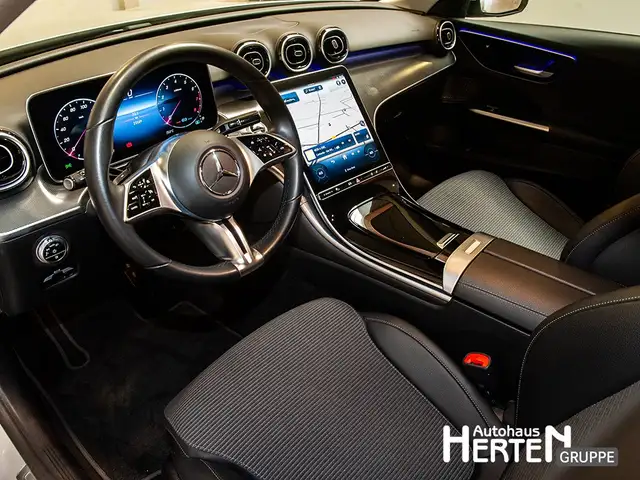 Mercedes-Benz C-Class view 8