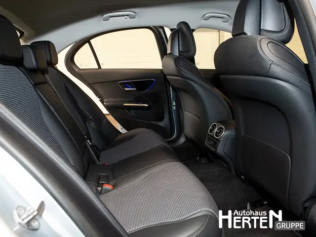 Mercedes-Benz C-Class view 16