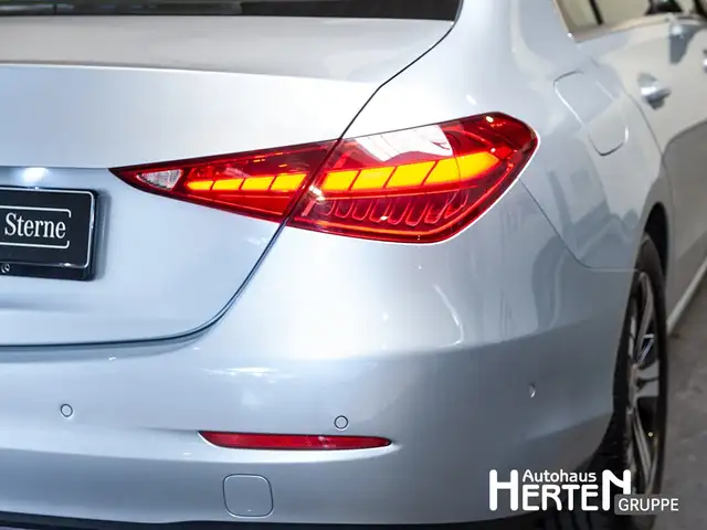 Mercedes-Benz C-Class view 14