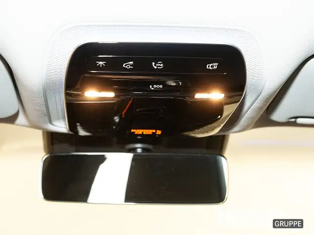Mercedes-Benz C-Class view 11