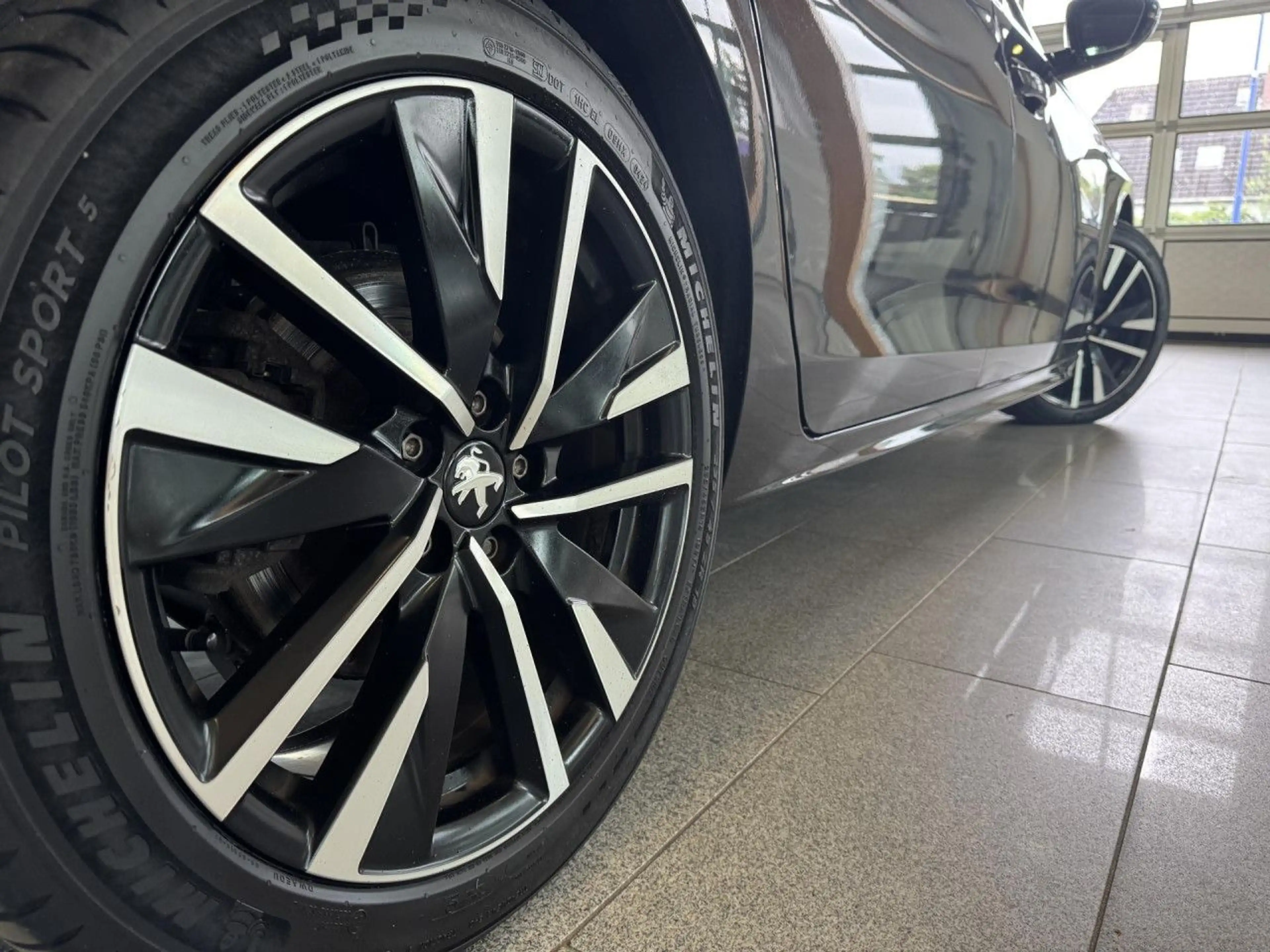 Peugeot 508 SW Plug-In Hybrid 225 GT Pack, AHK, ACC, LED! — photo 8
