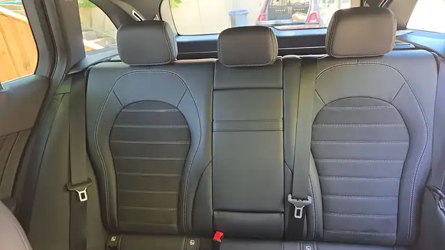 Mercedes-Benz C-Class view 9