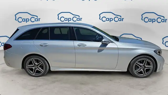 Mercedes-Benz C-Class view 4