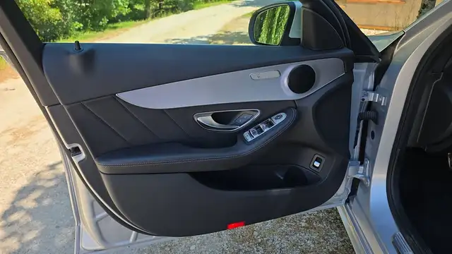 Mercedes-Benz C-Class view 7