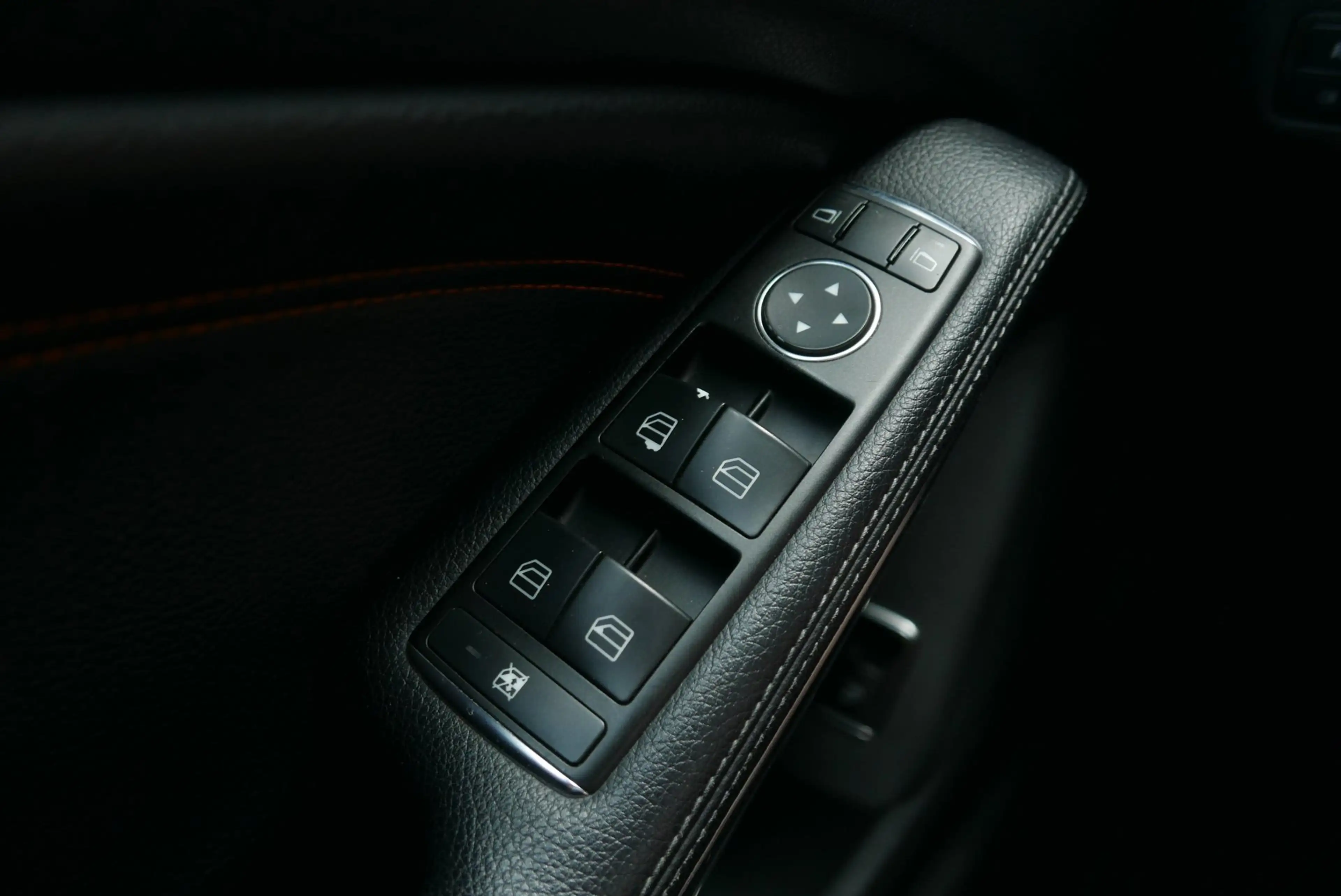 Mercedes-Benz CLA 200 156 PK Ambition AUT,NAVI,CLIMA,XENON,TREKHAAK. — photo 12