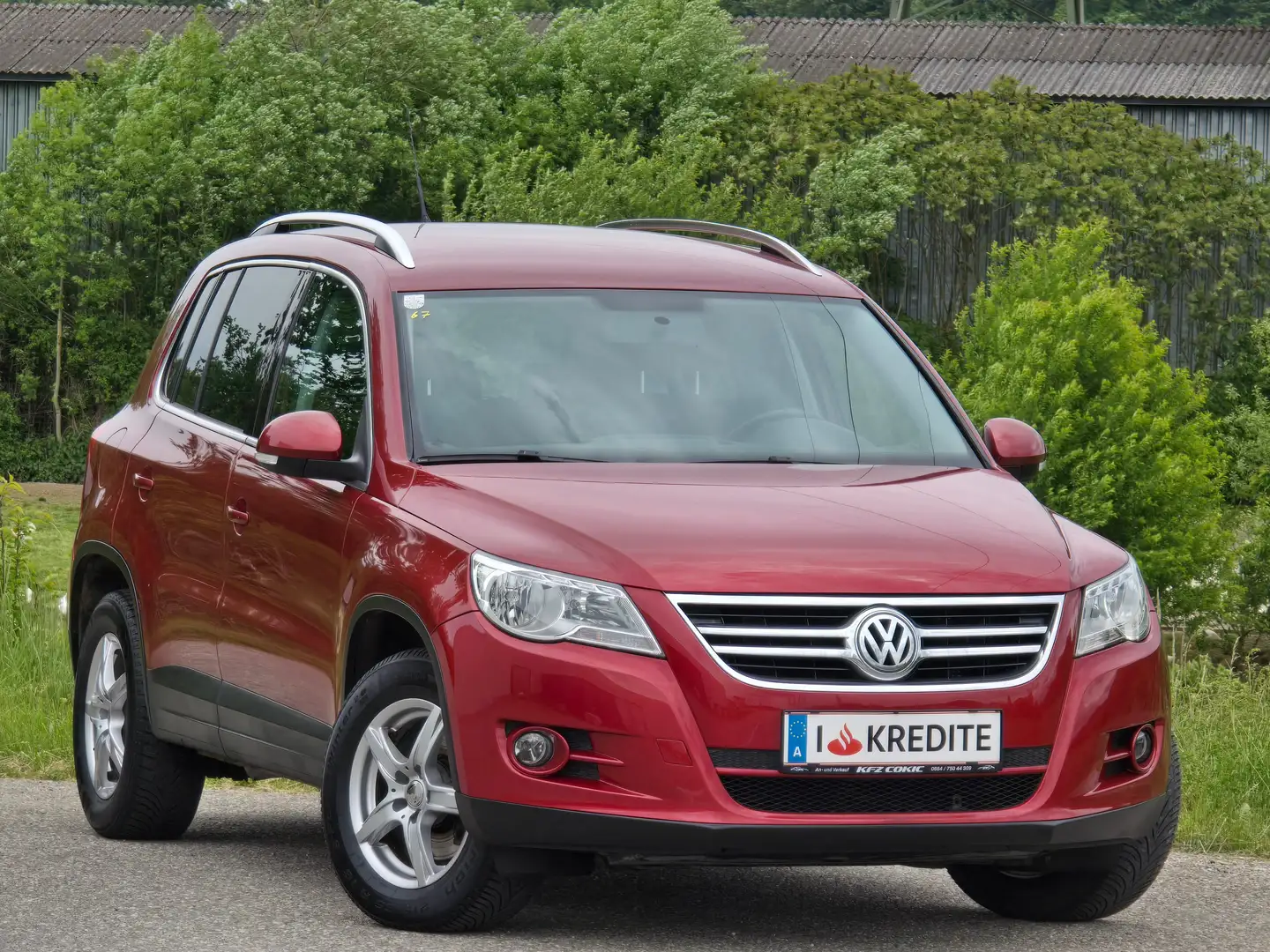 Volkswagen Tiguan Sport Top* Kredit* Anhängerkupplung* Gepflegt* Rot - 2