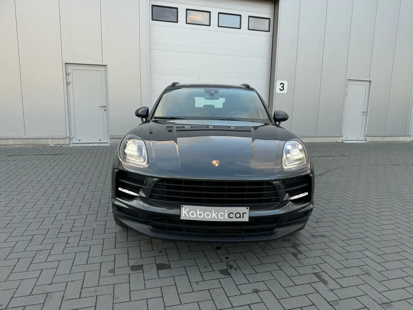 Porsche Macan 2.0 Turbo PDK // TVA RECUPERABLE // 1 ER MAIN // Grijs - 2