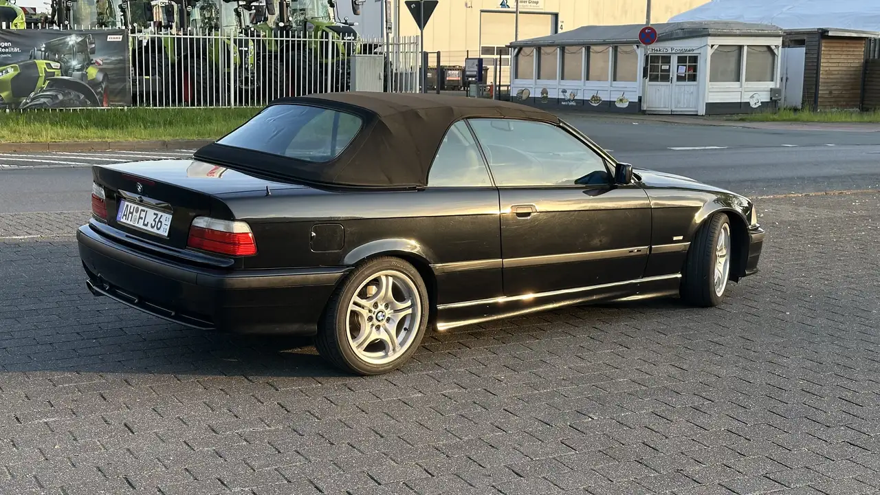 BMW 320i, foto 6
