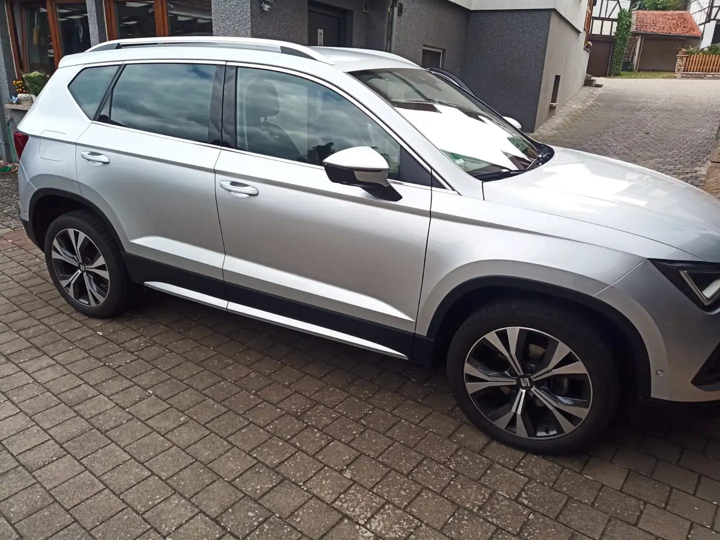 SEAT Ateca Ateca 1.5 TSI ACT DSG OPF Xperience Silber - 2