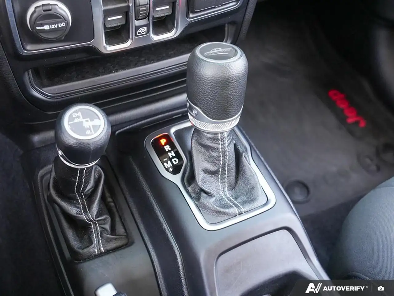 Jeep Gladiator photo Jeep Gladiator