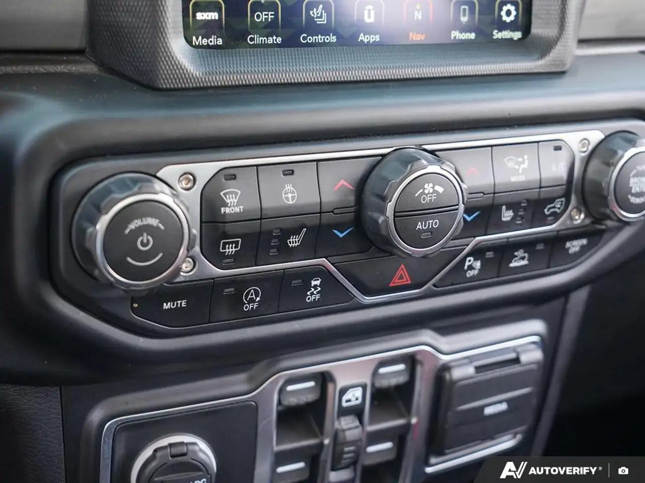 Jeep Gladiator photo Jeep Gladiator