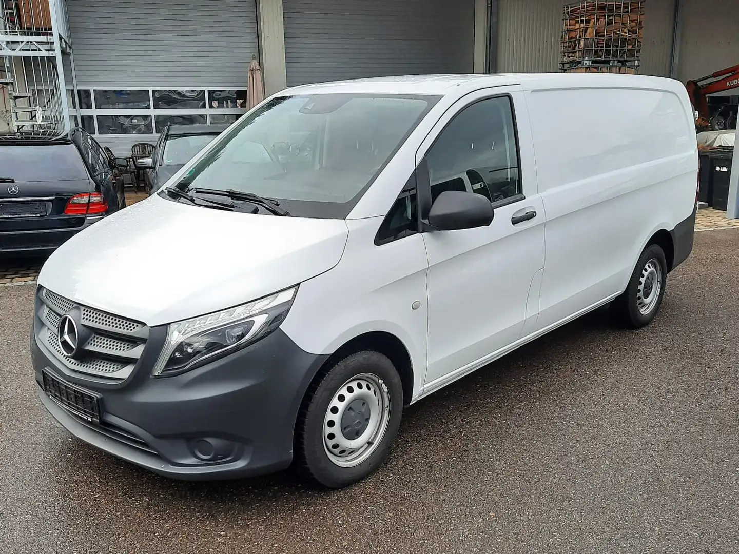 Mercedes-Benz Vito 116 CDI Lang Klima/ Regale 2-StückLi.u.Re. Silber - 1