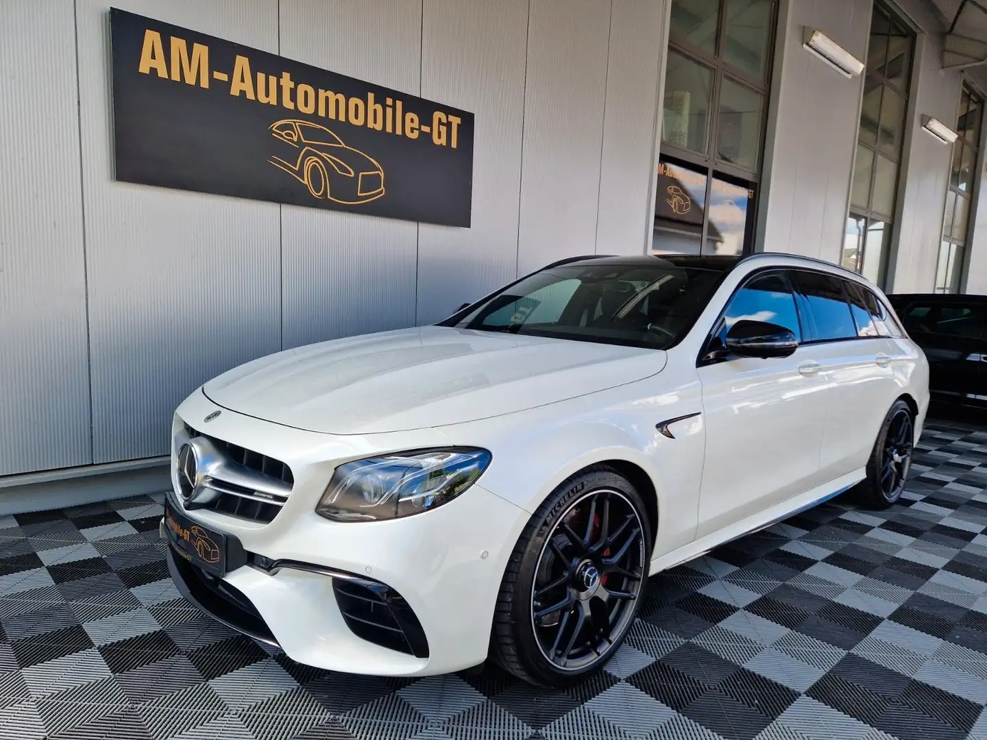 Mercedes-Benz E 63 AMG E 63  S AMG 4Matic*Pano*360*Massage*MBeam*ACC* Blanc - 1