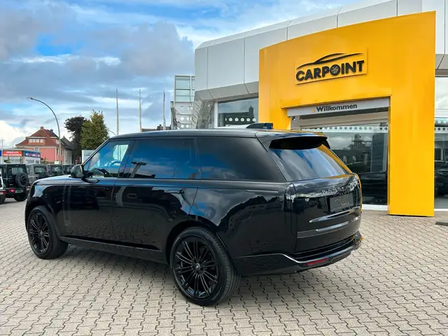 Land Rover Range Rover view 3