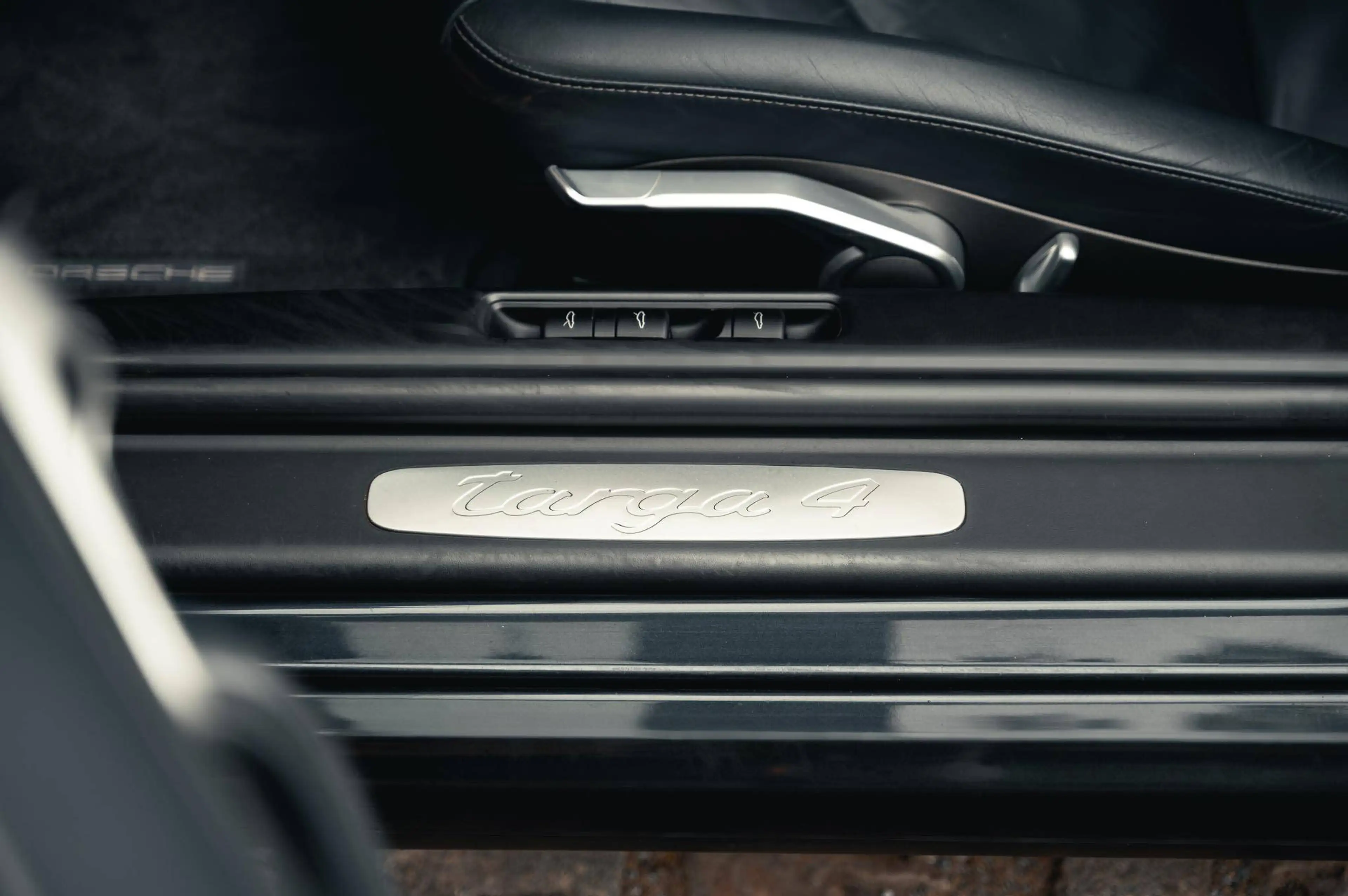 Porsche 997 .2 911 TARGA 4 / MANUAL / SPORT EXHAUST / MAJOR SERVICE DONE + TIRES + RADIATORS / BELGIAN — photo 14