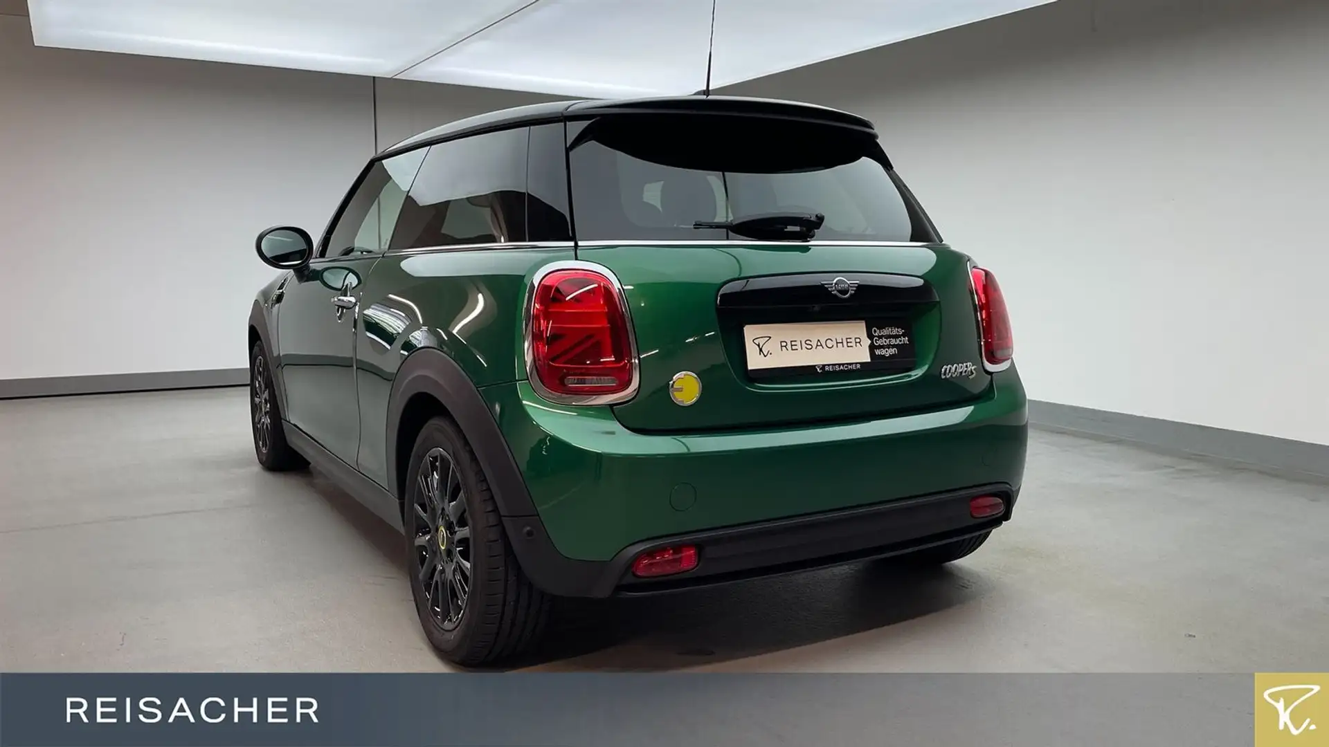 MINI Cooper SE Classic-Trim,Pano,Navi,SpoSi,RFK,HUD Grün - 2