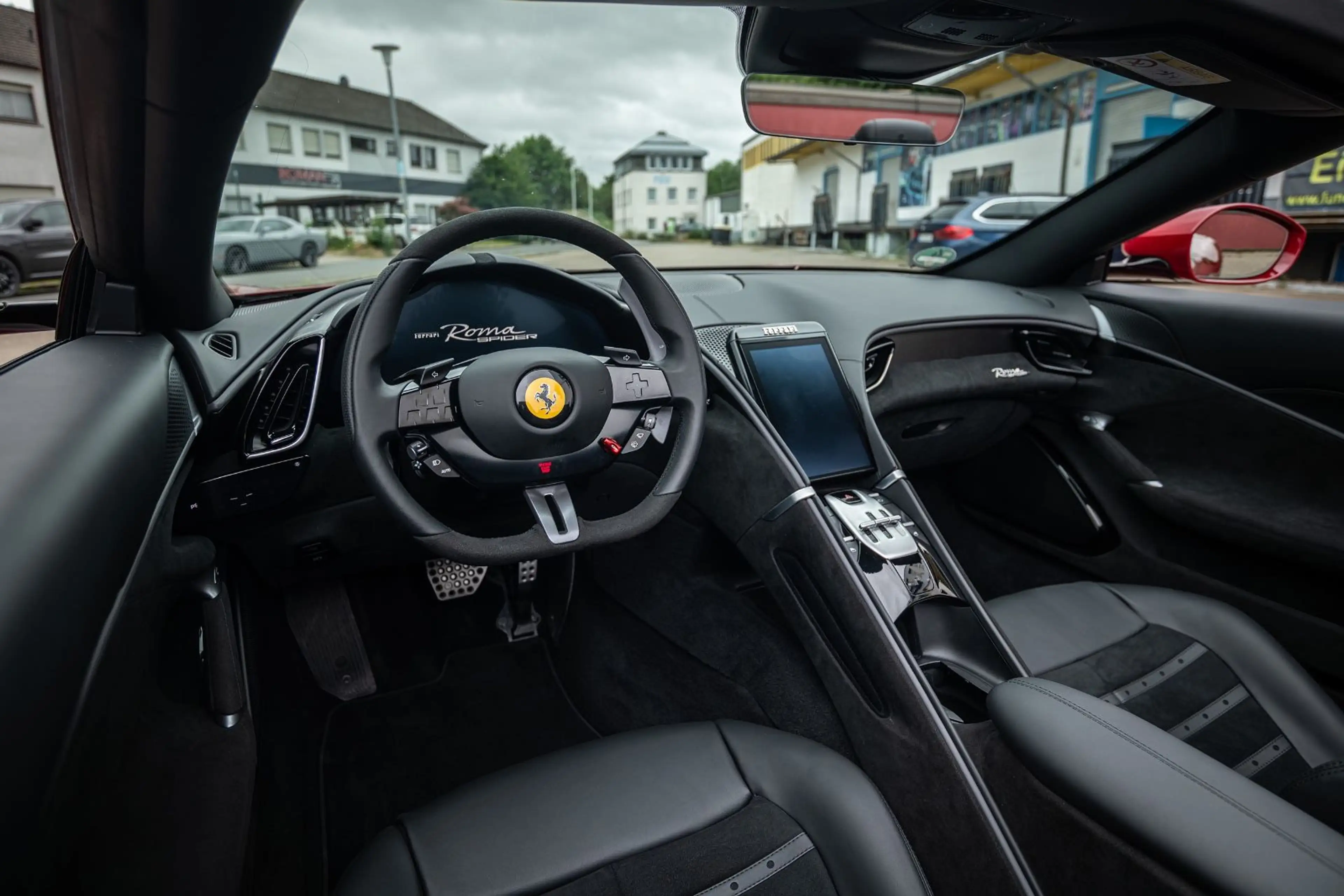 Ferrari Roma Spider - 20" - Daytona-Sitz - Rosso Mugello — photo 26