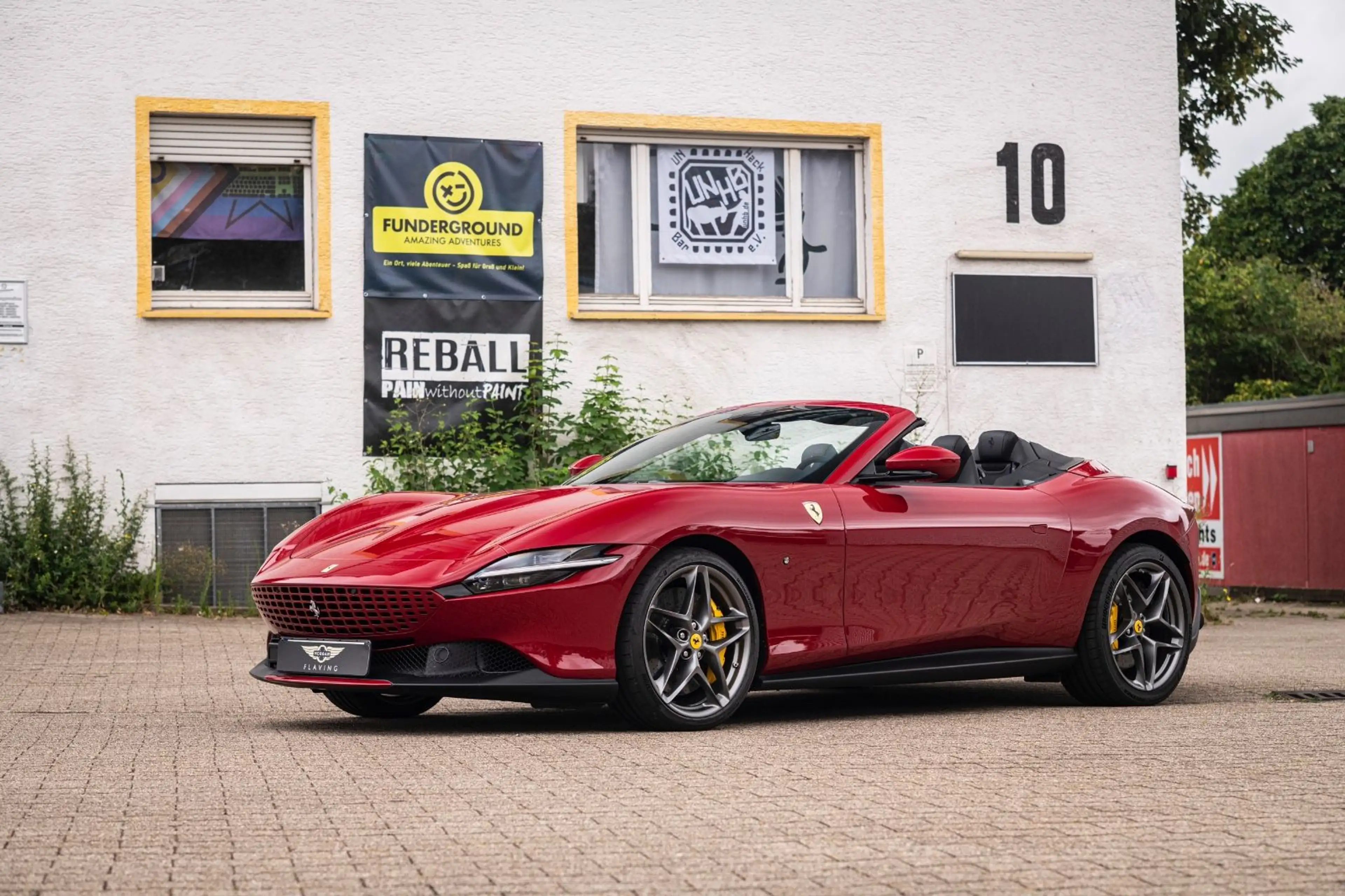 Ferrari Roma Spider - 20" - Daytona-Sitz - Rosso Mugello