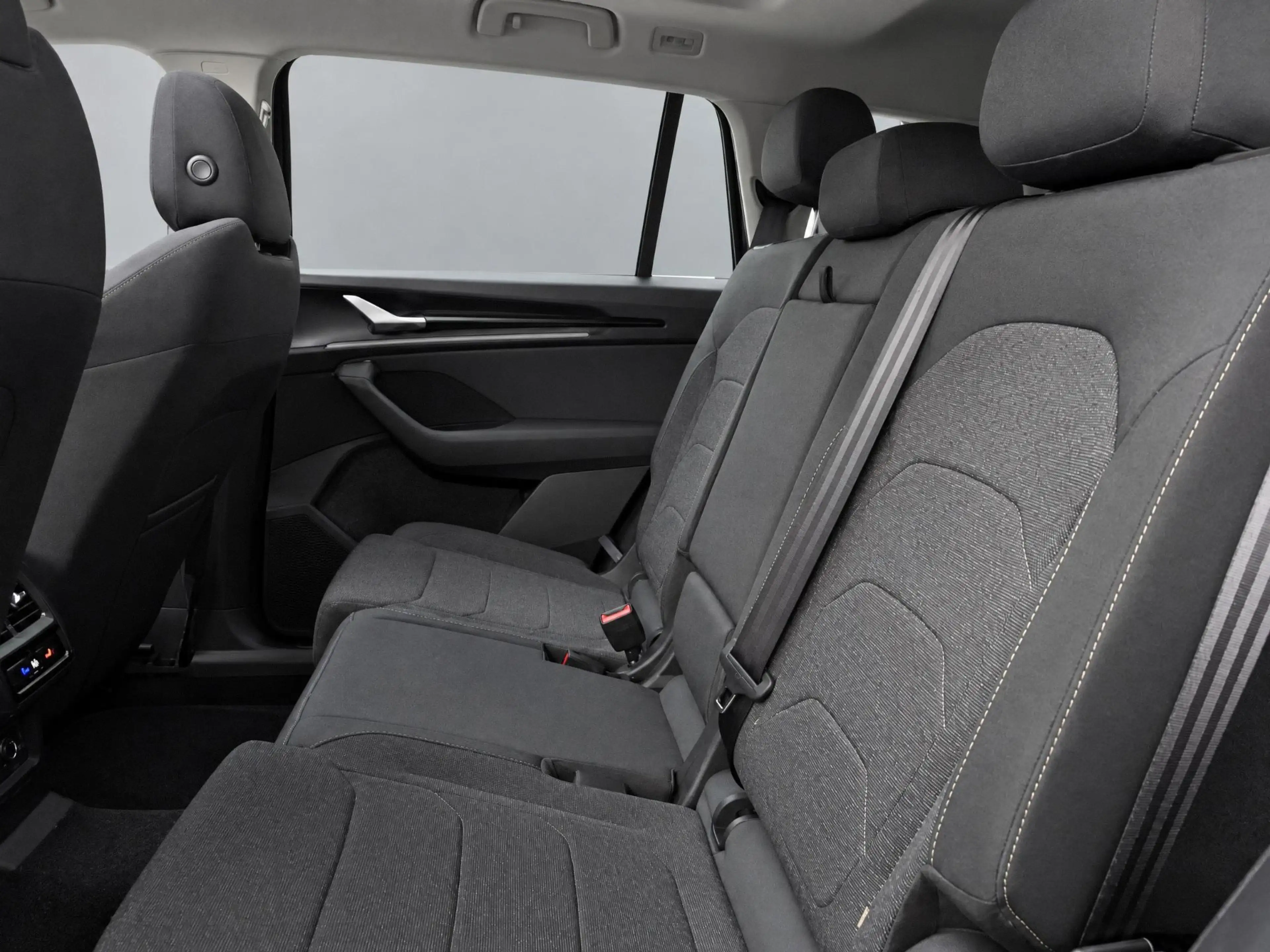 Skoda Kodiaq 1.5 TSI 150pk DSG MHEV Business Edition 7p. · Pano — photo 10