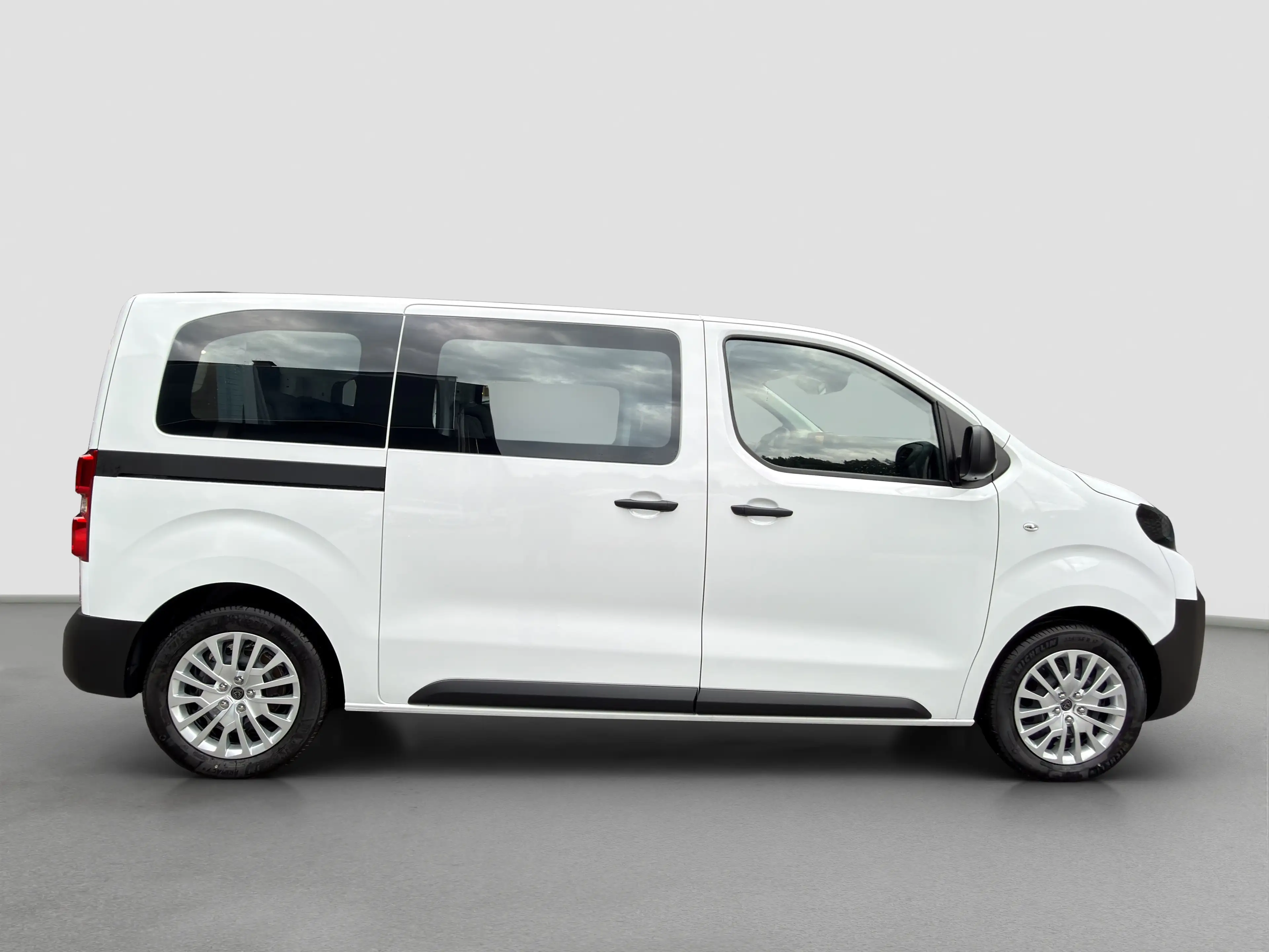 Peugeot Expert Expert KOMBI L2 BHDI 180 EAT8 — photo 5